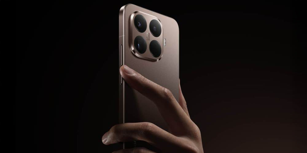 Smartfon Xiaomi 15T Pro w kolorze Moha Gold.